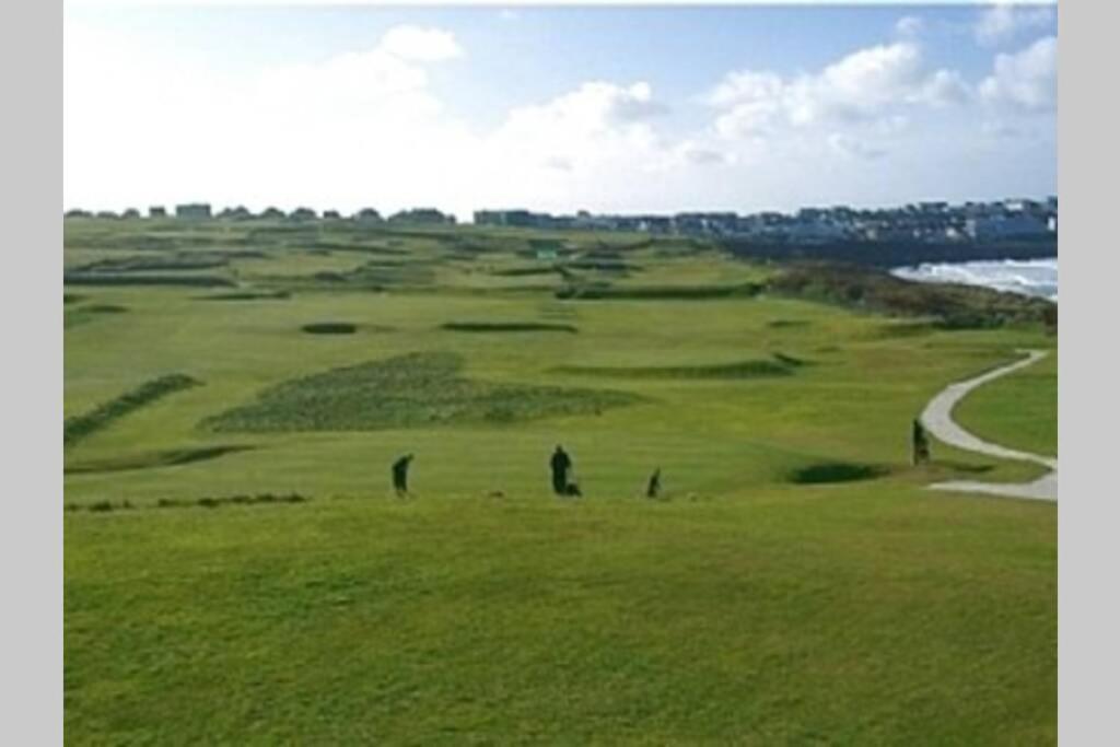 Large 5 Bed 3 Bath House 300 Meters From Beach And Restaurants Newquay  Bagian luar foto